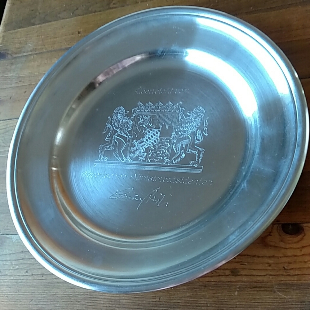 Bavarian Pewter 9" State President Plate Hanging